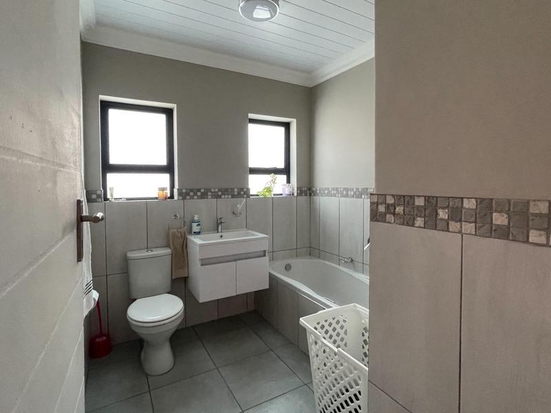 3 Bedroom Property for Sale in Albertinia Western Cape